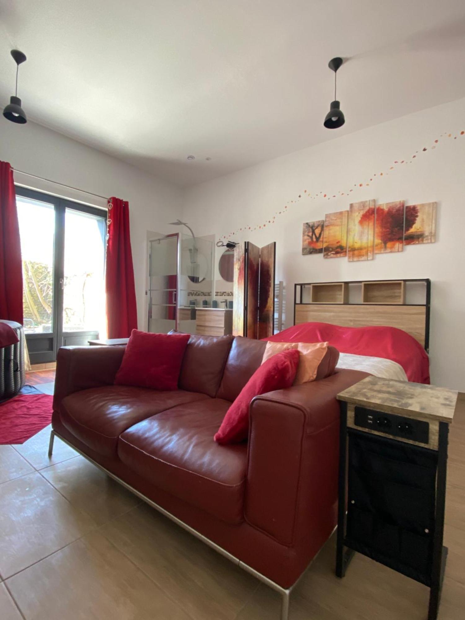 Apartmán Chez Claire Et Ju Egly Exteriér fotografie
