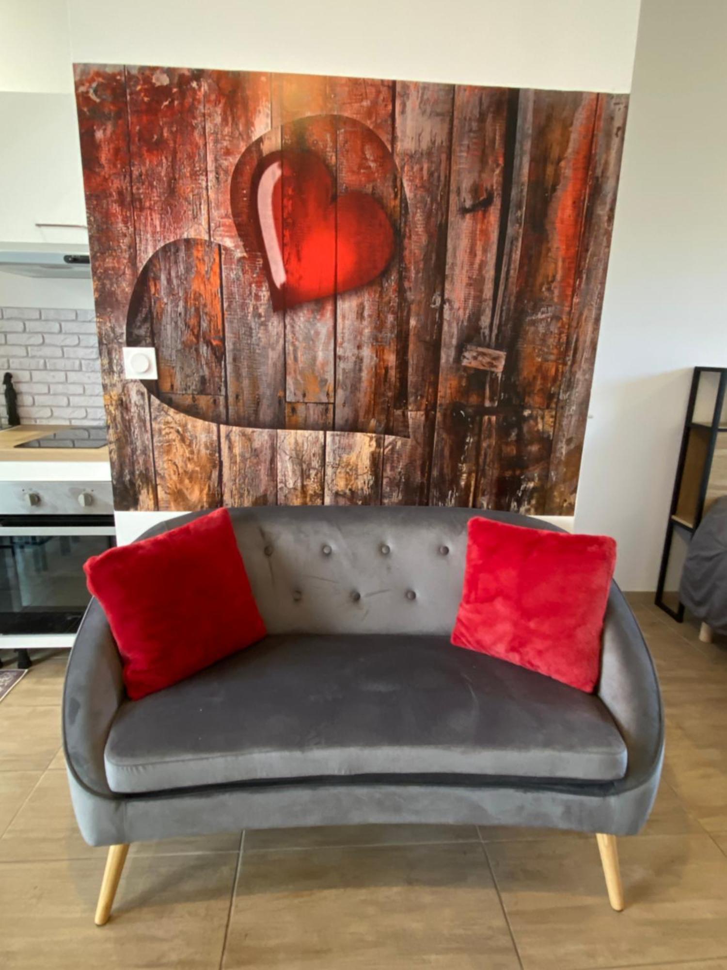 Apartmán Chez Claire Et Ju Egly Exteriér fotografie