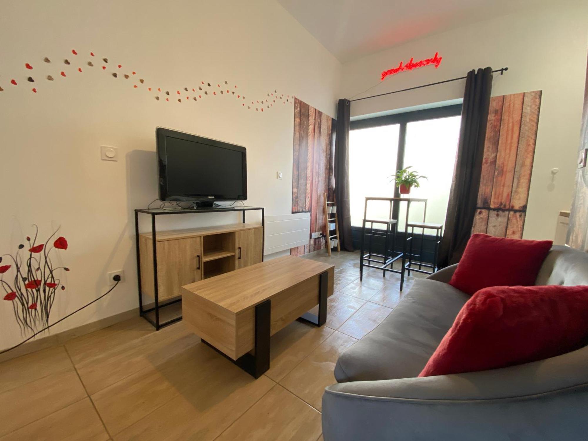 Apartmán Chez Claire Et Ju Egly Exteriér fotografie