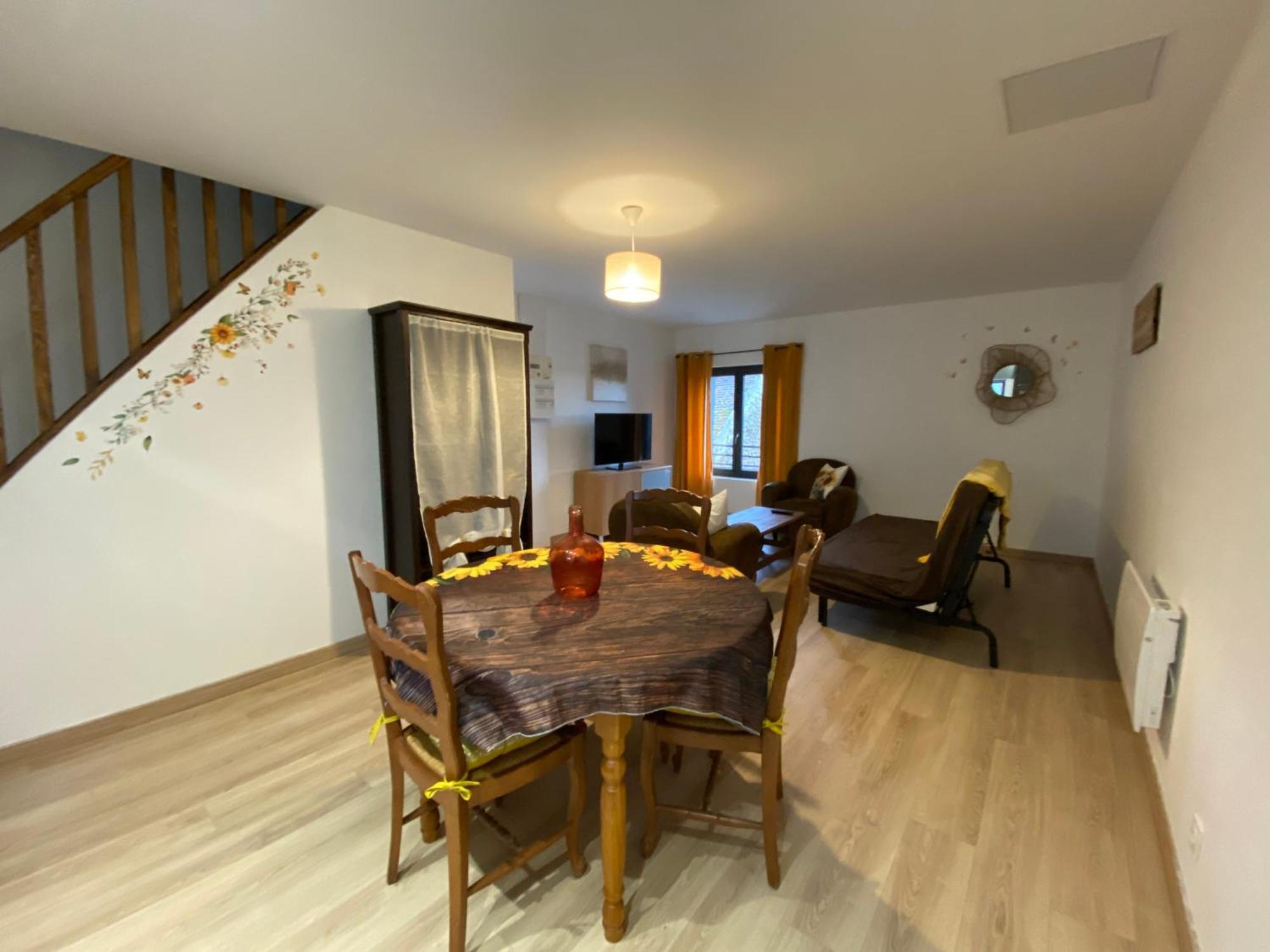 Apartmán Chez Claire Et Ju Egly Exteriér fotografie